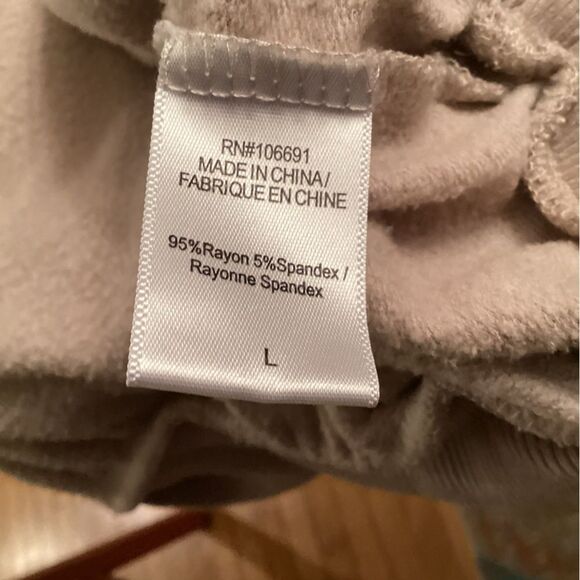 YOUNG FABULOUS AND BROKE SIZE LARGE TAN DOLMAN SLEEVE PULLOVER CROPPED HOODIE - Picture 7 of 7